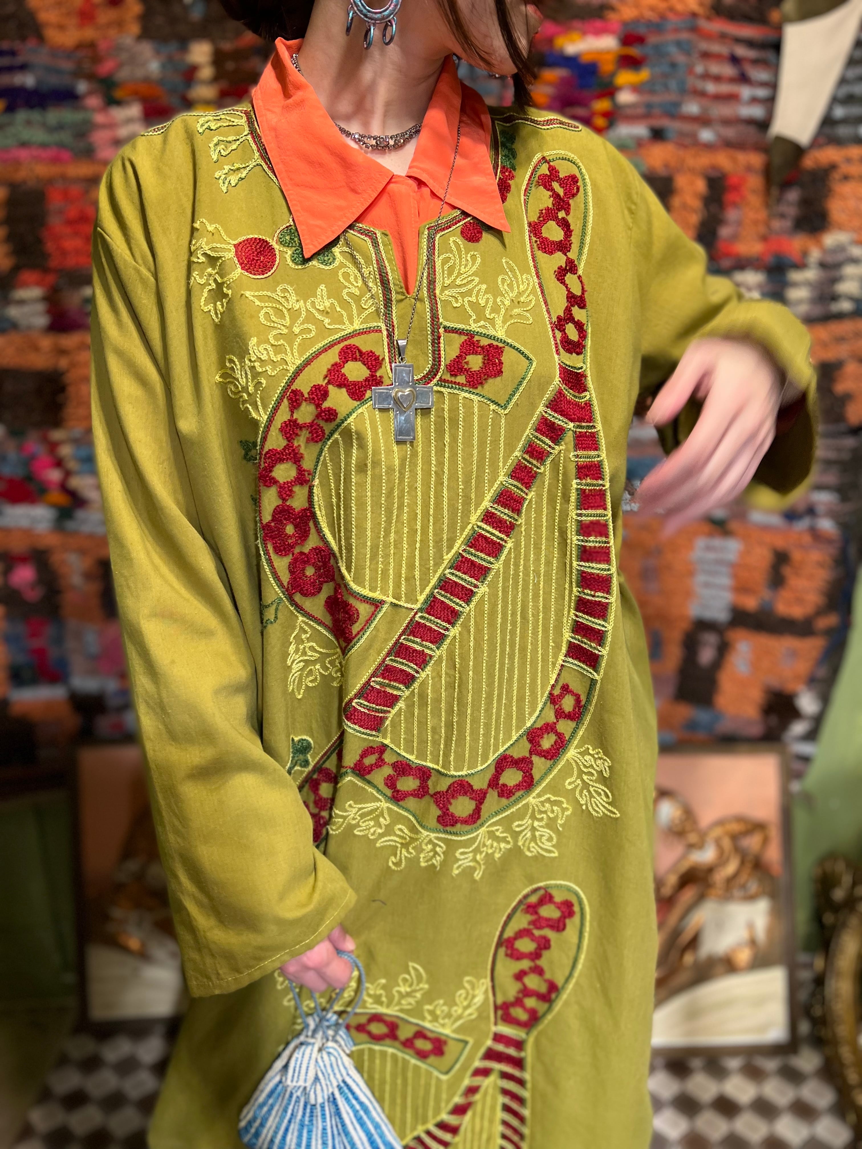 70s Kiwi color × embroidery cotton dress ( ヴィンテージ キウイ ...