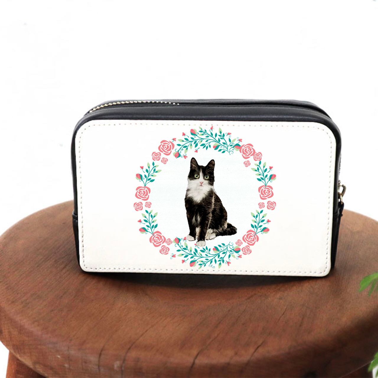 白黒ハチワレ猫の花柄化粧ポーチ | キジトラネコ レオの店 -オリジナル