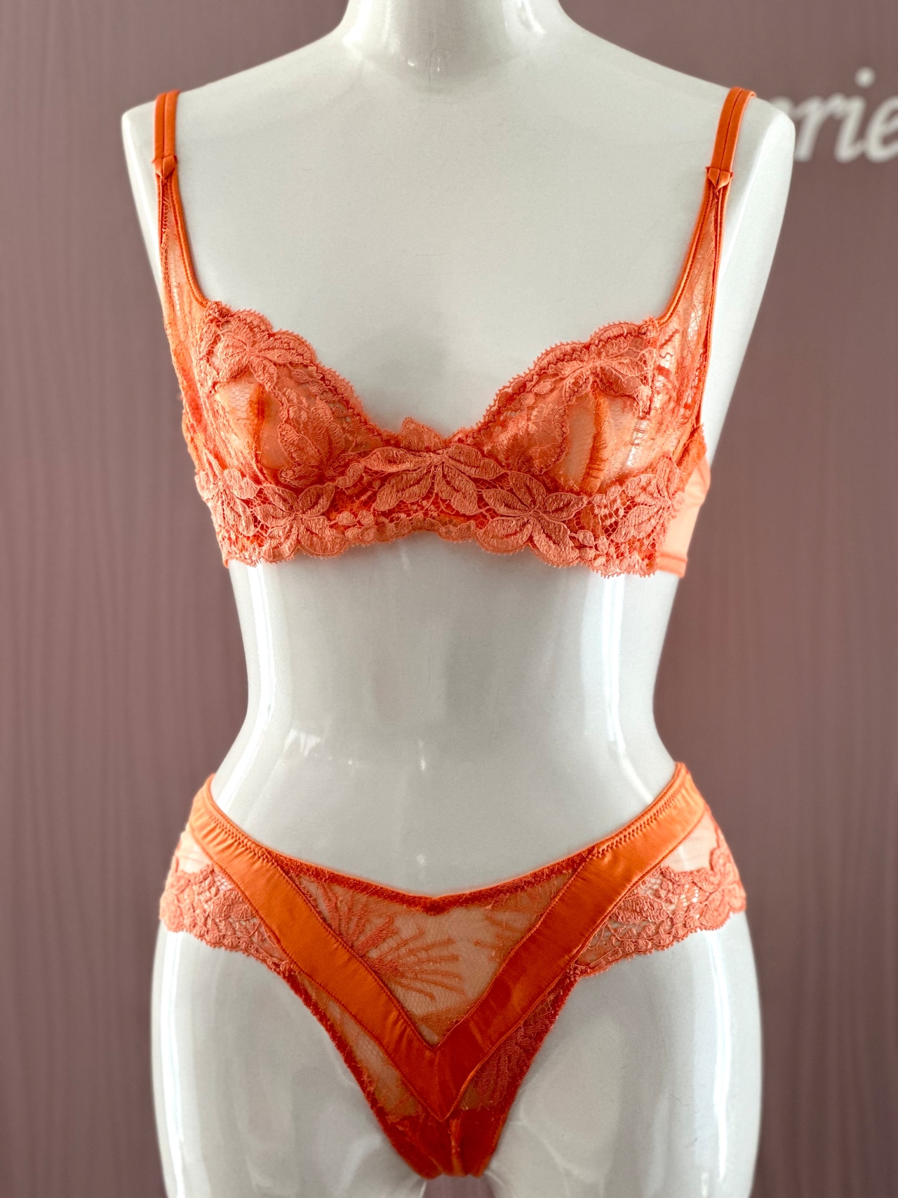 Andraos タンガ アンドレサルダ