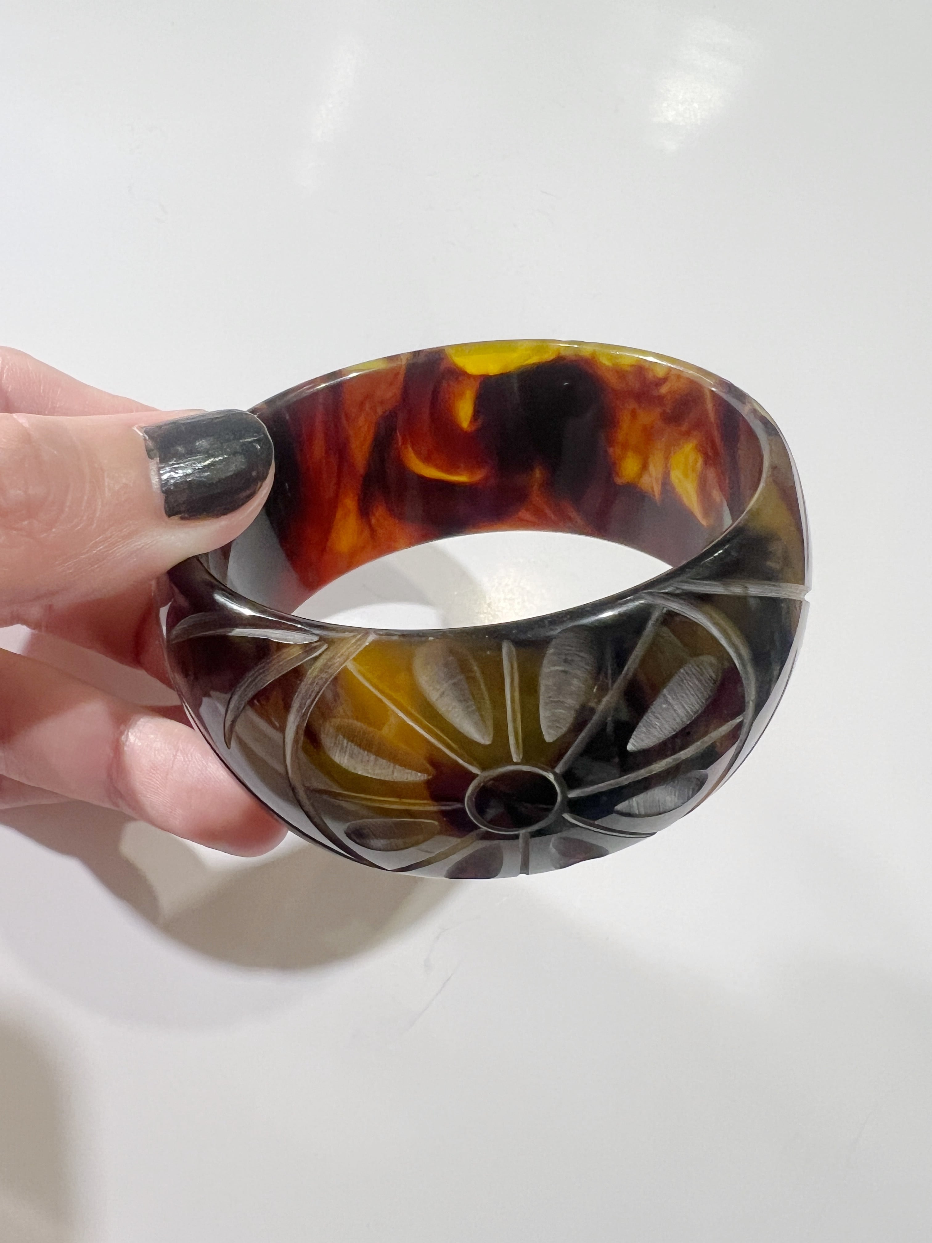 Vintage brown flower bangle