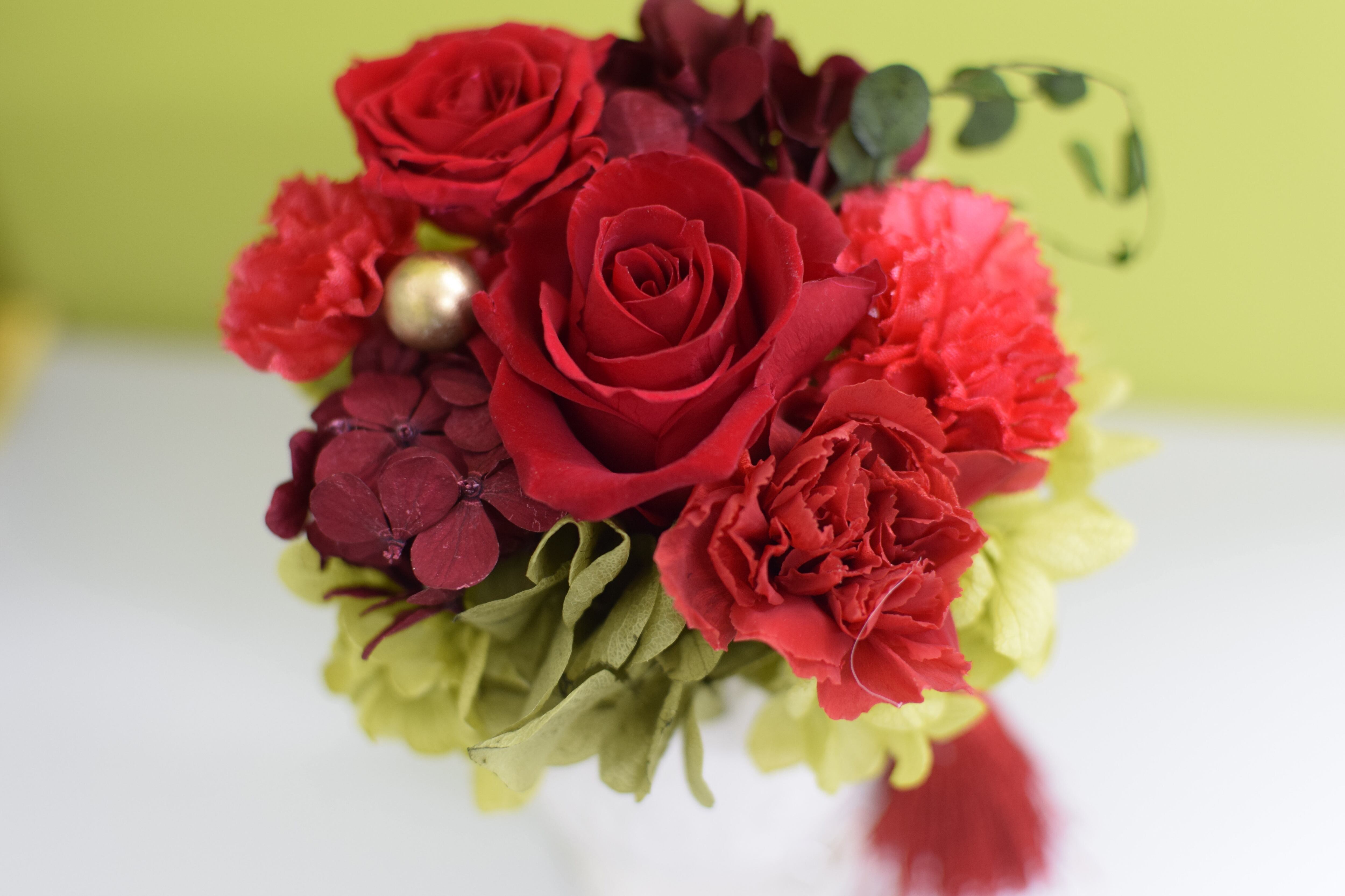 プリザーブドフラワー赤いバラの アレンジ | Pay ID