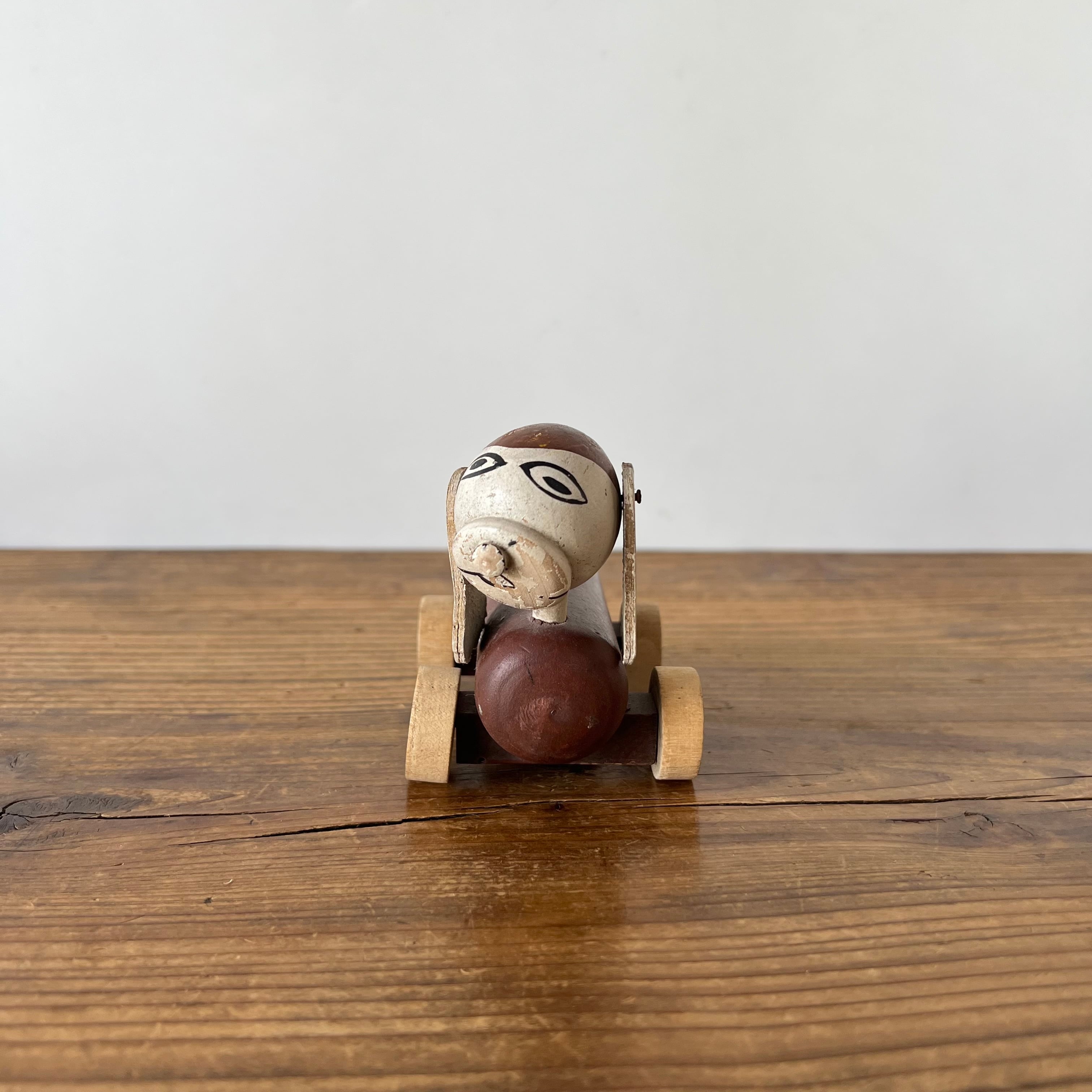 Wooden Pull Toy Dog | troldhaugen antiques ｜ 北欧アンティーク・古道具