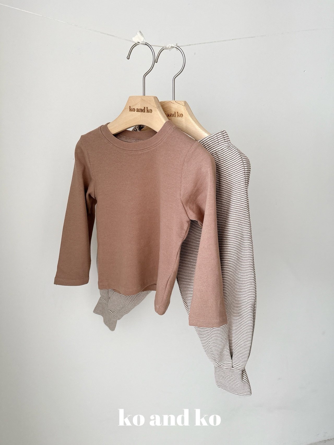 韓国子供服 / 26Autumn / 〖取寄〗ko and ko / ジニーパンツ / ベビー服 / キッズ服 *XXS~L*