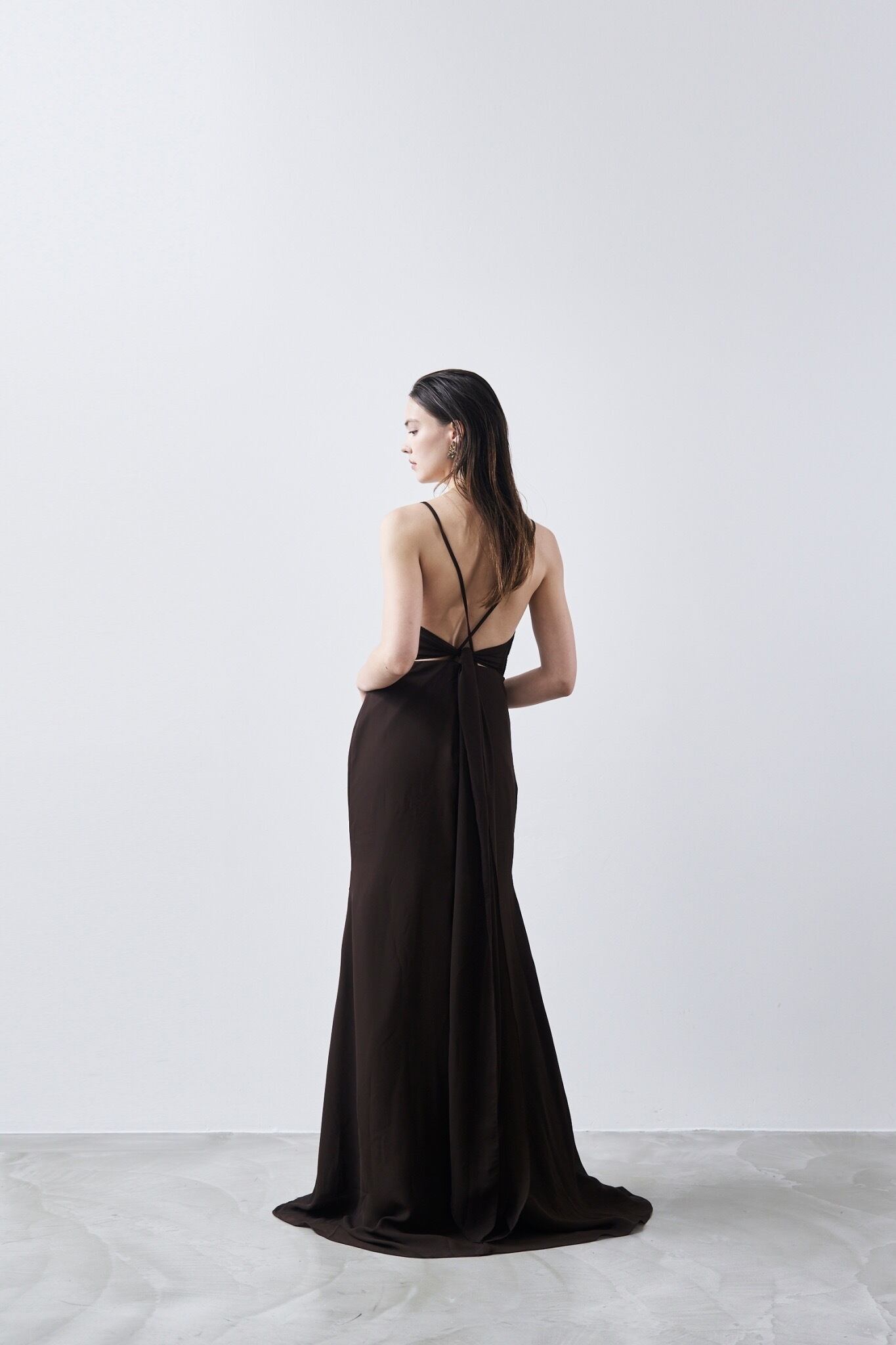 人気上昇！ コーヒーの色 パーティードレス トレーンカラードレス  