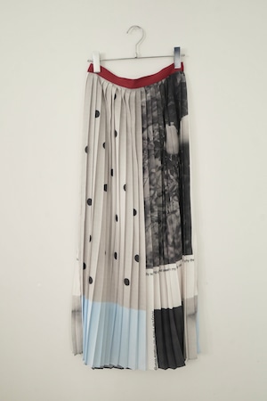 【予約】ritsuko karita Collage print pleats skirt〔rich〕/Black・Red