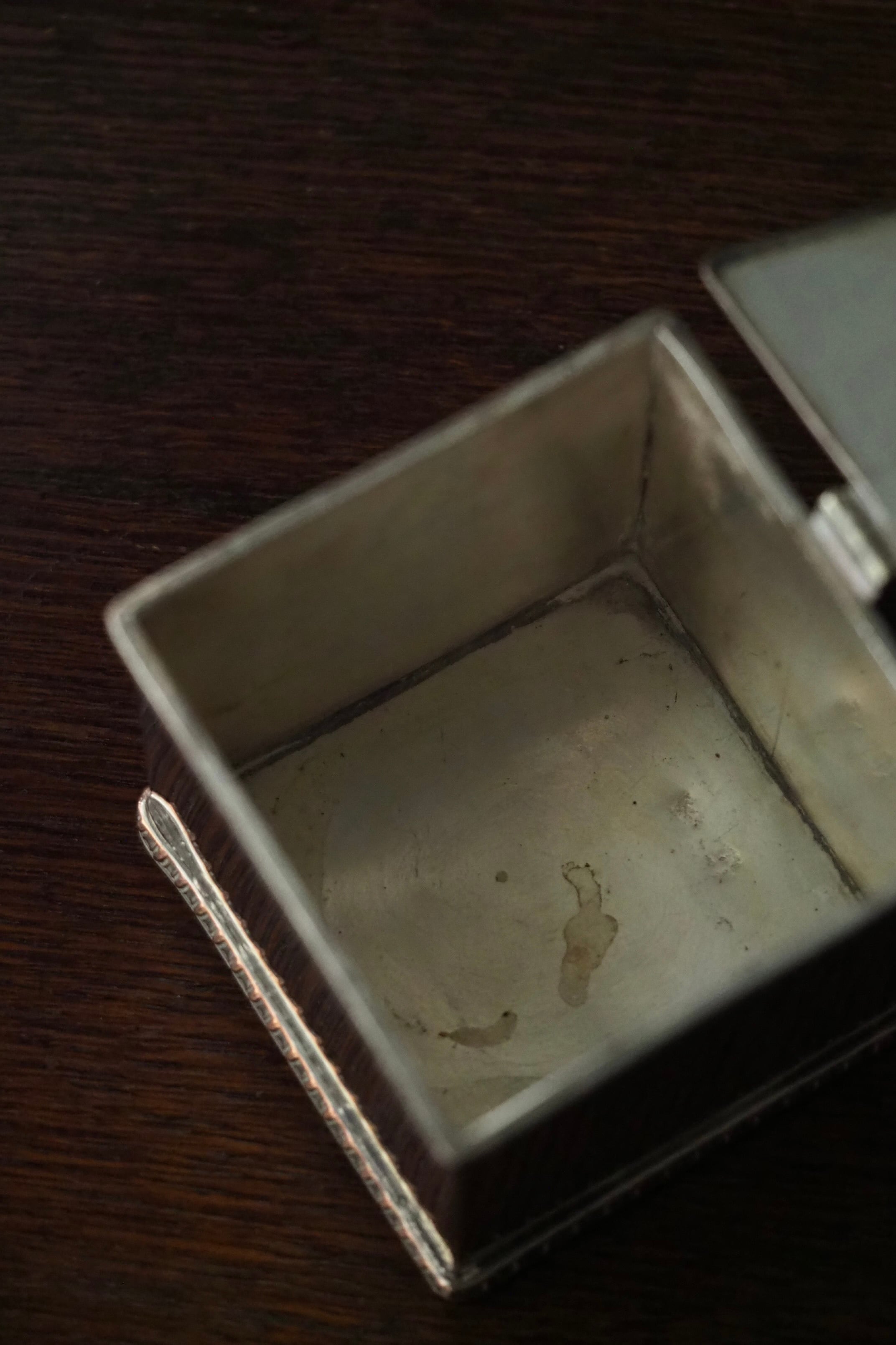 シルバープレートの茶筒-antique silver plated tea caddy