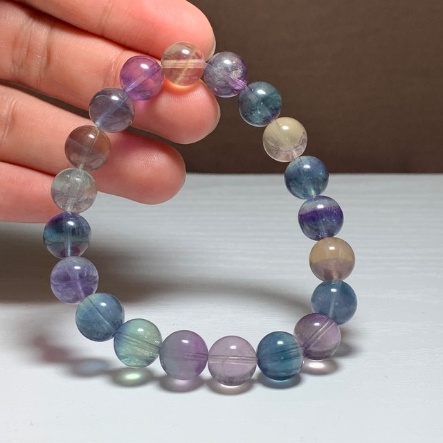8.透明度高☆美フローライト・ブレスレット
