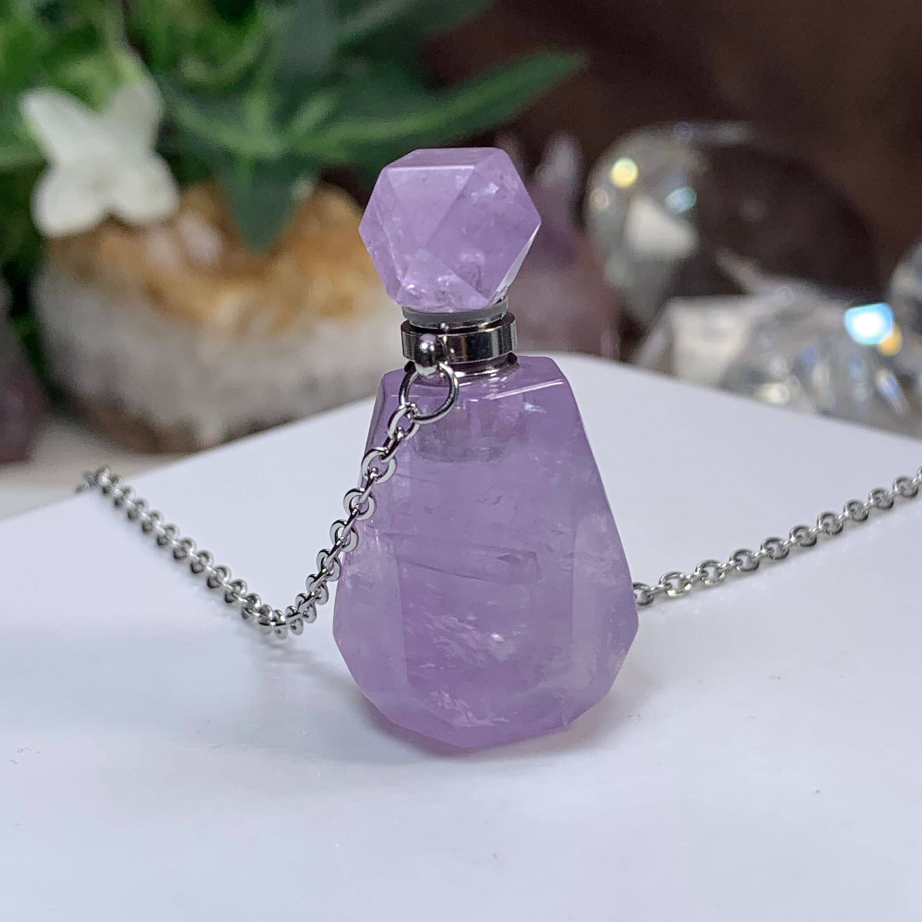 アメジスト 愛の守護石 香水瓶 天然石置物 1点もの 小 愛情 魅力 魔除け アメジスト 愛の守護石 香水瓶 天然石置物 1点もの 小 愛情 魅力 魔除け
