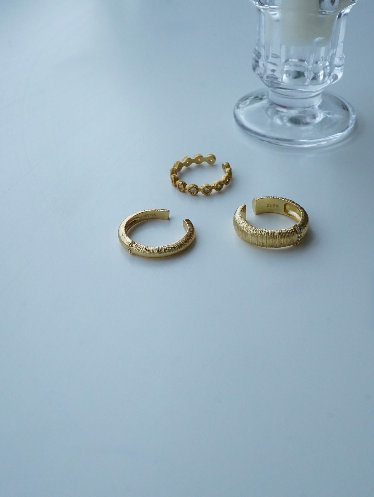 TEXTURED RING