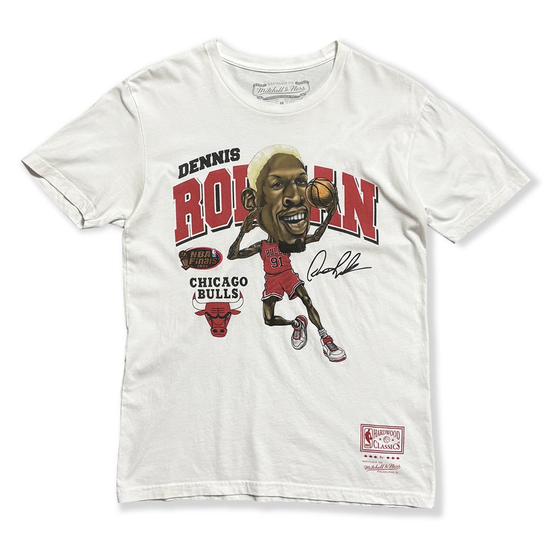 Dennis Rodman 【Chicago Bulls】 Printed T-Shirt. Mitchell & Ness