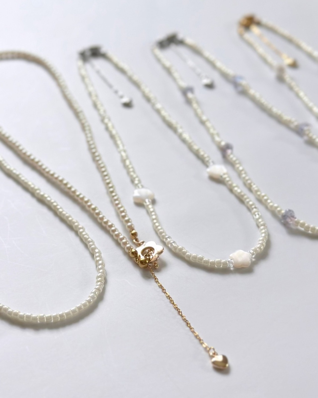 czech bellflower beads necklace【 white 】