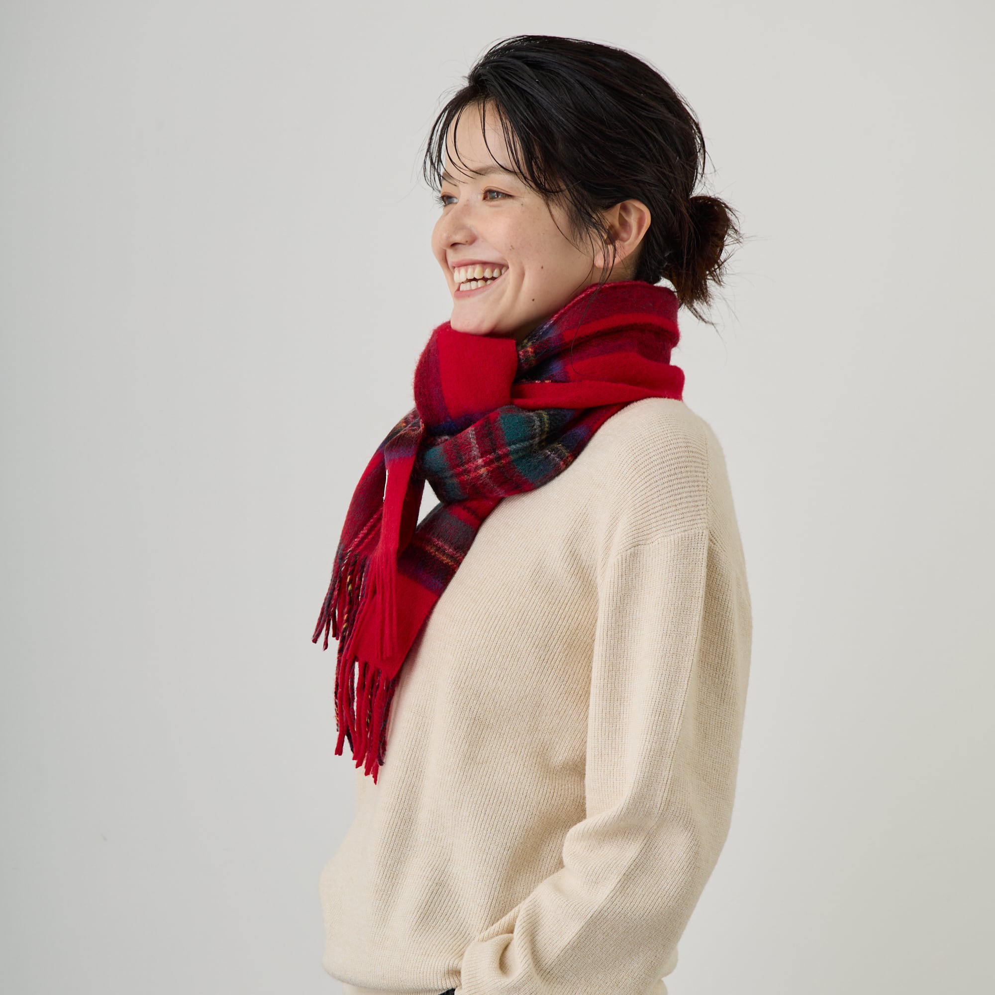 【未使用】ブラックレーベル チェック マフラー カシミヤ 100 レッド 未使用】ブラックレーベル チェック マフラー カシミヤ 100