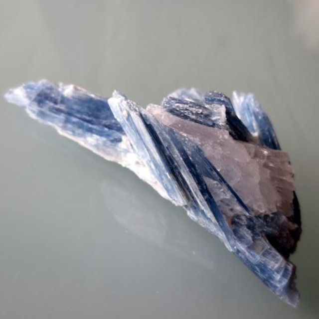 ★今日だけSPECIAL★25％オフ！【カイヤナイト　No.1】　限定1点　蒼月先生のリーディングストーン