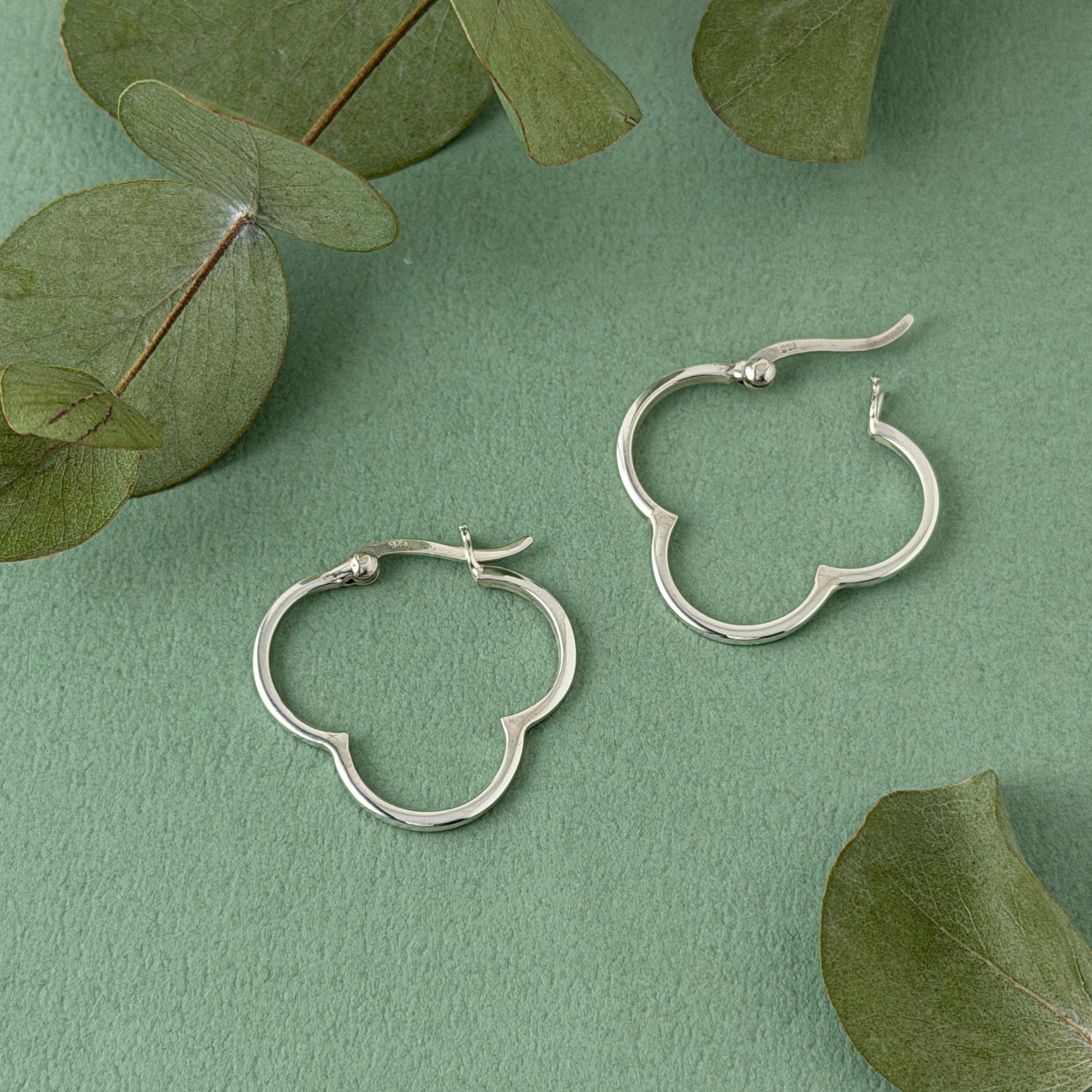 クラウド フープ ピアス