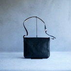 DR SHOULDER BAG 01