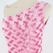 フラダンス 衣装 ワンピース ドレス マーメイドライン エムエムジェイ ピンク系 MermaidLine MMJ ワンショルダー ベロア ワンカラー かわいい 華やか 鮮やか 明るい 上品 高級感 おしゃれ ハワイアン アロハ フラ ダンス レッスン 練習