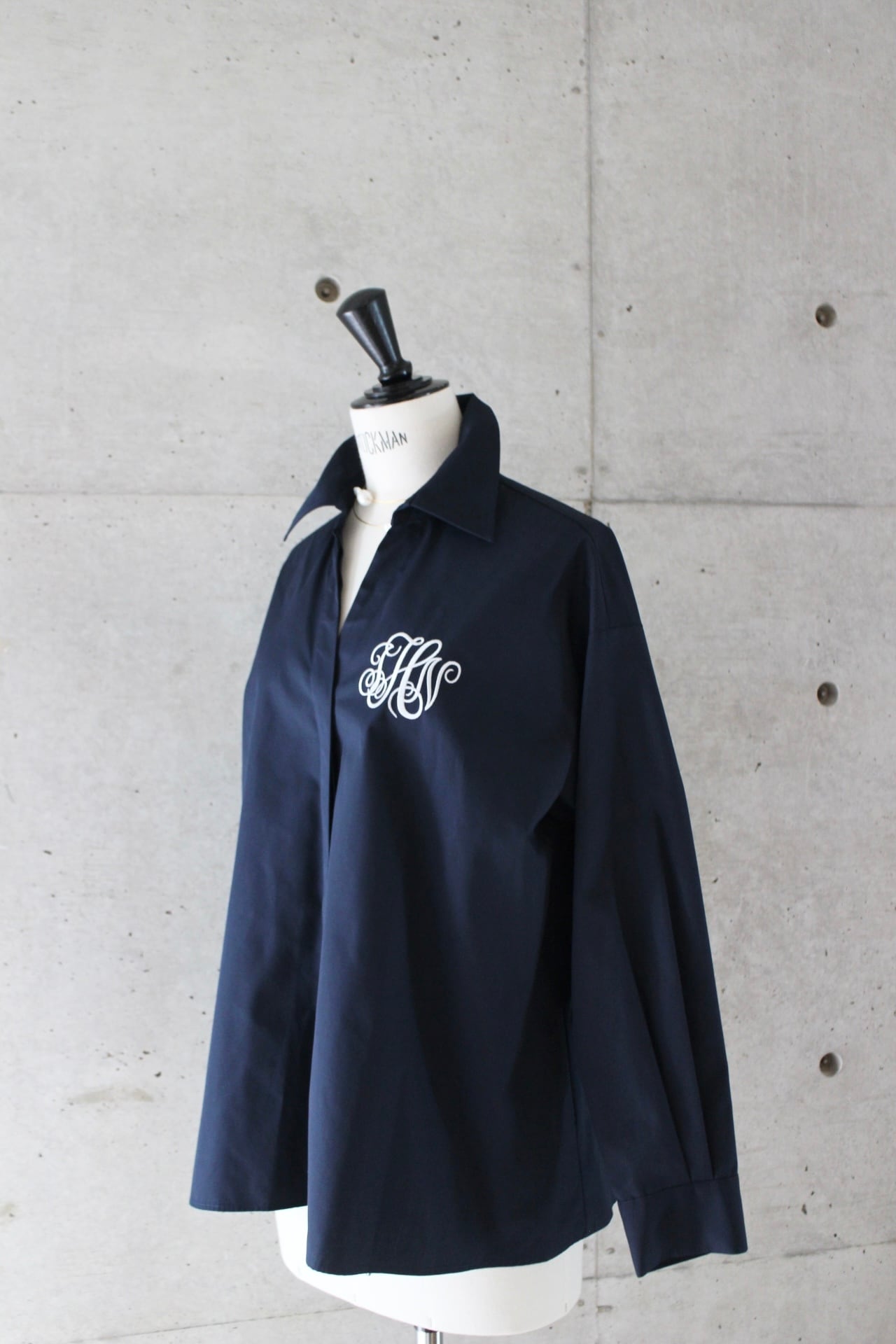 Vneck shirts/Navy | J.N.Hearts