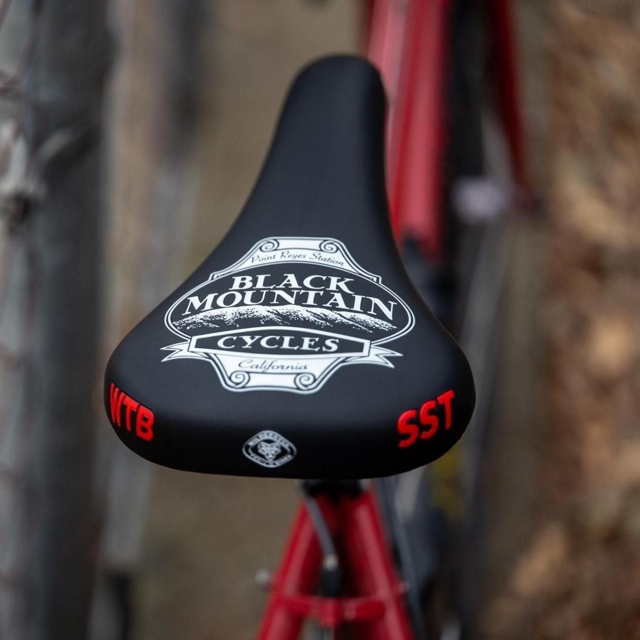 BLACK MOUNTAIN CYCLES】WTB × BMC SST SADDLE (BLACK) | Humhumhug