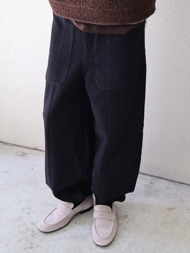 【ISA BOULDER】LANTERN TROUSERS/black