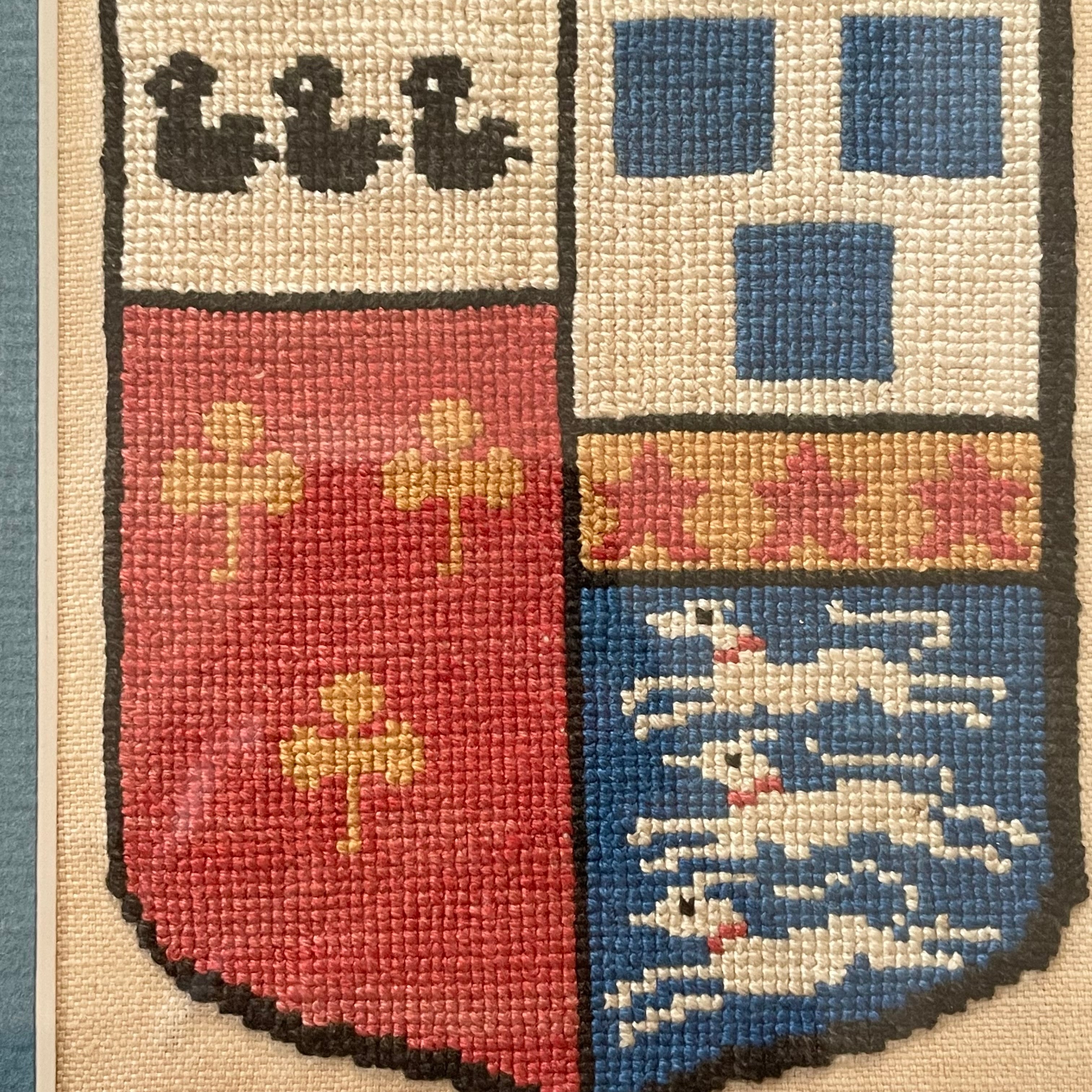 紋章の壁飾り | tsuitachi craft&brocante