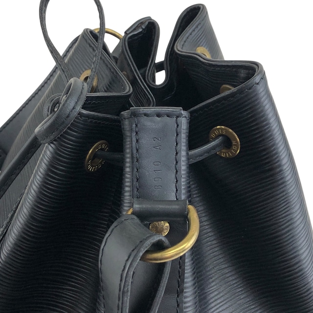 LOUIS VUITTON ルイヴィトン エピ ショルダーバッグ ブラック レザー ノエ 巾着 vintage ヴィンテージ オールド d2i73r
