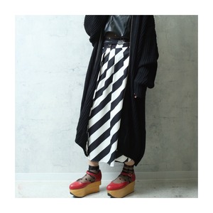 select 22026：stripe skirt