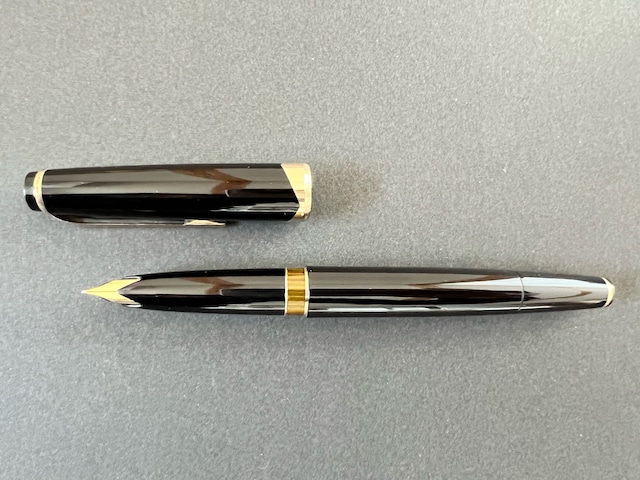 '60s　モンブラン マイスターシュテュック Ｎｏ １４　MONTBLANC MEISTERSTUCK No 14　（細字）　18K　　　　　02718