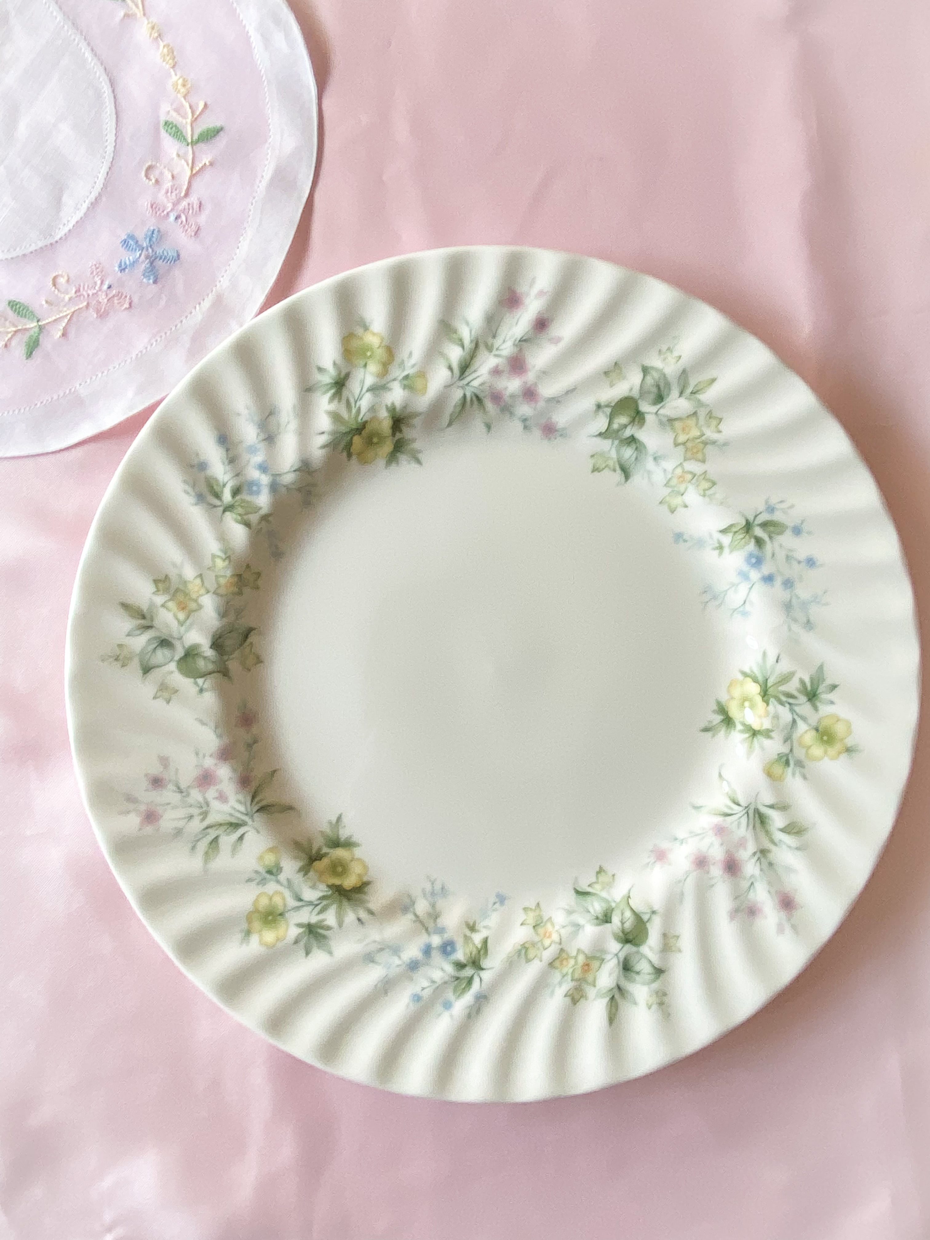 送料無料【新品】 ❤️ Wedgewood home 大皿❤️