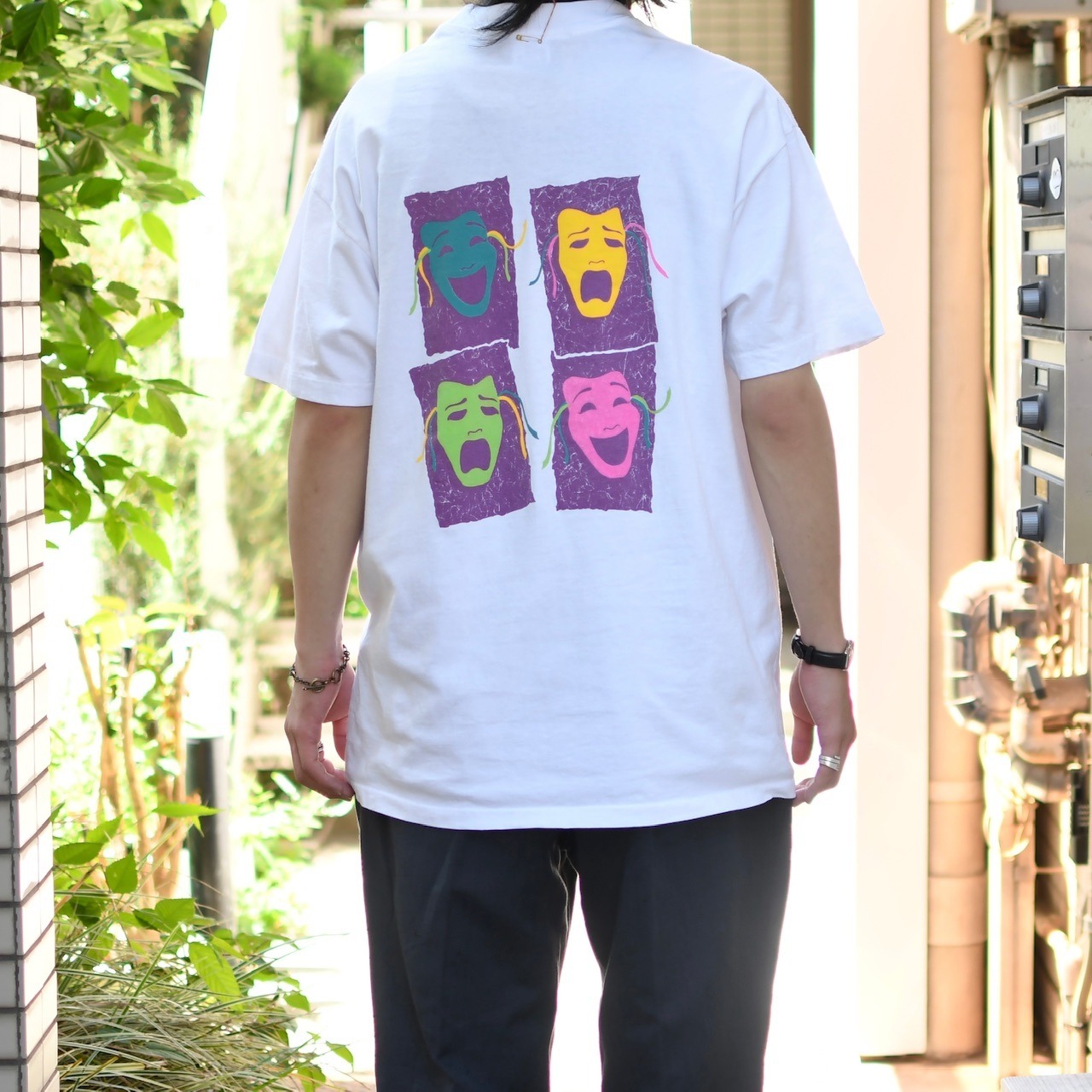 90's four face print tee