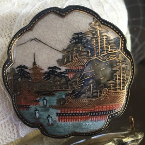 アンティーク 明治〜大正期 里帰り薩摩ボタンのブローチ