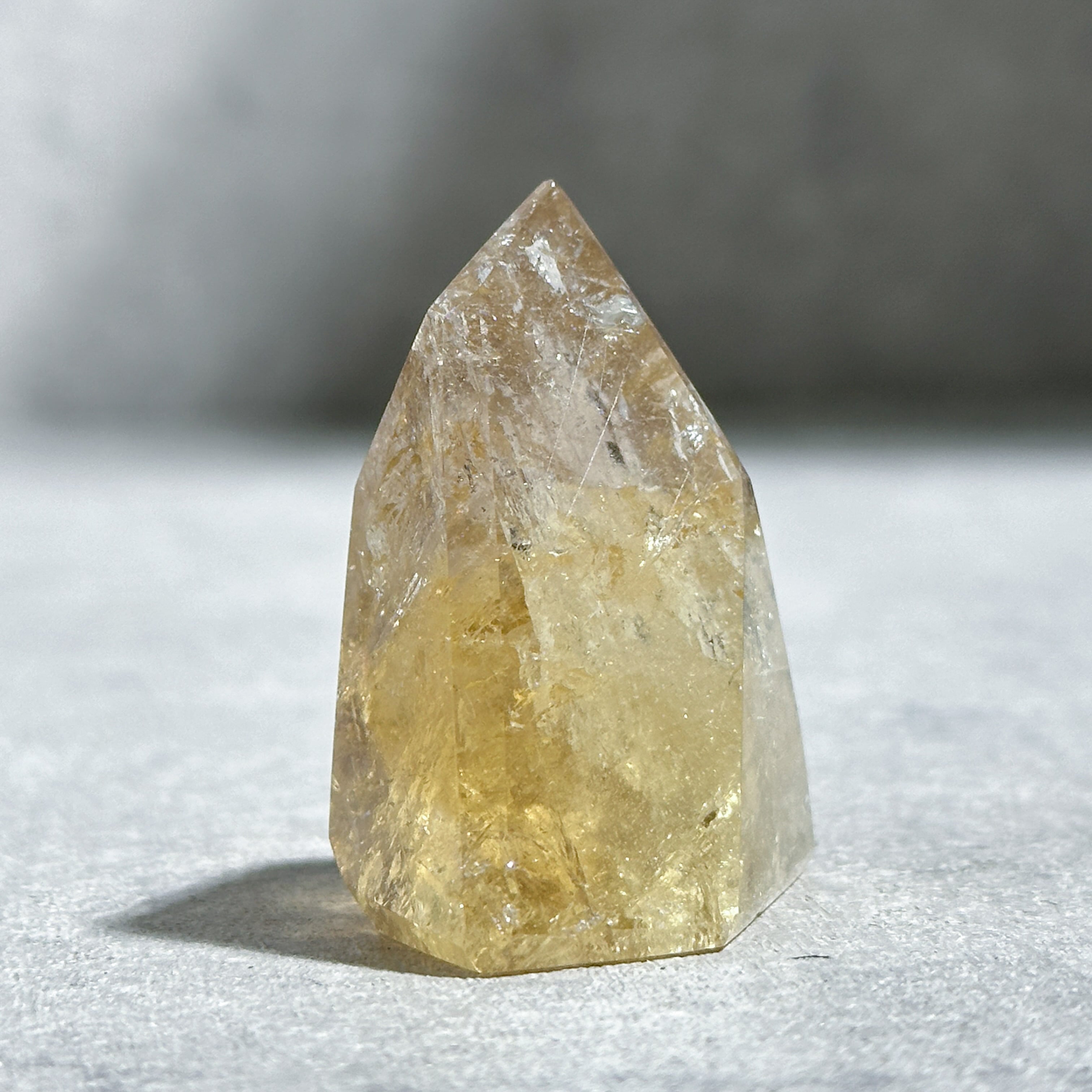 虹◎シトリン（黄水晶） フリーフォーム63◇ Citrine ◇ 天然石・鉱物
