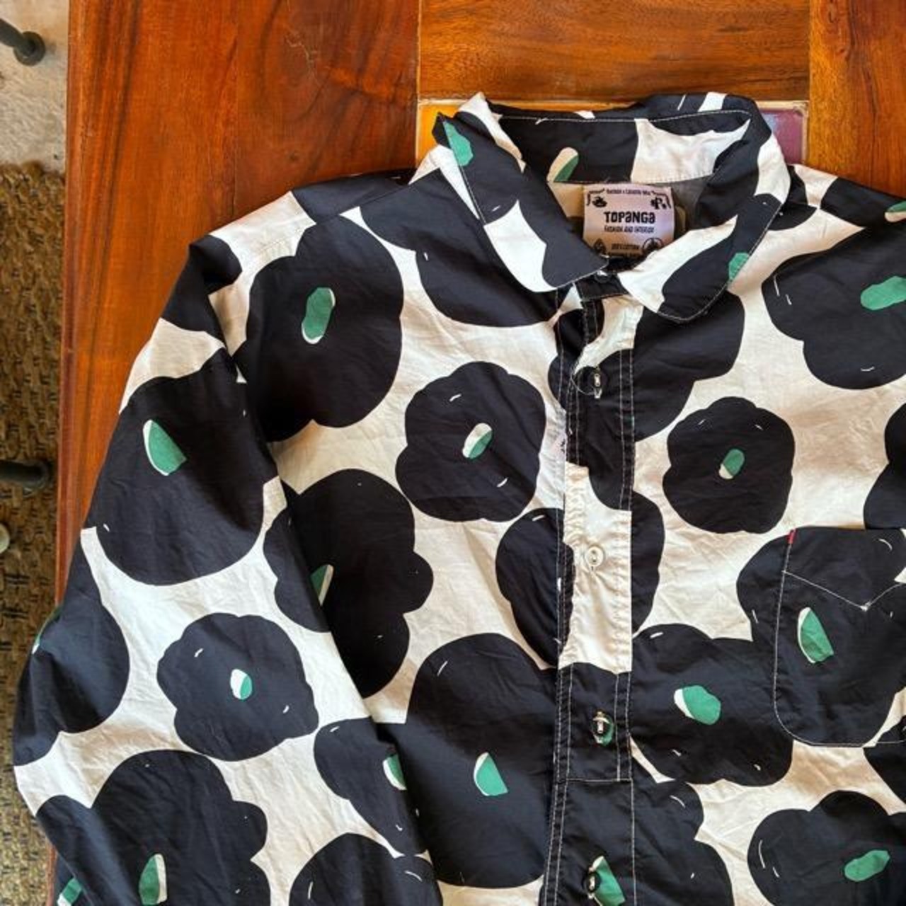 TOPANGA Lady's Nordic Flower Loose Fit Shirt　ノルディックフラワールーズフィットシャツ　ホワイト×ブラック　長袖　丸襟　ブラウス　花柄　