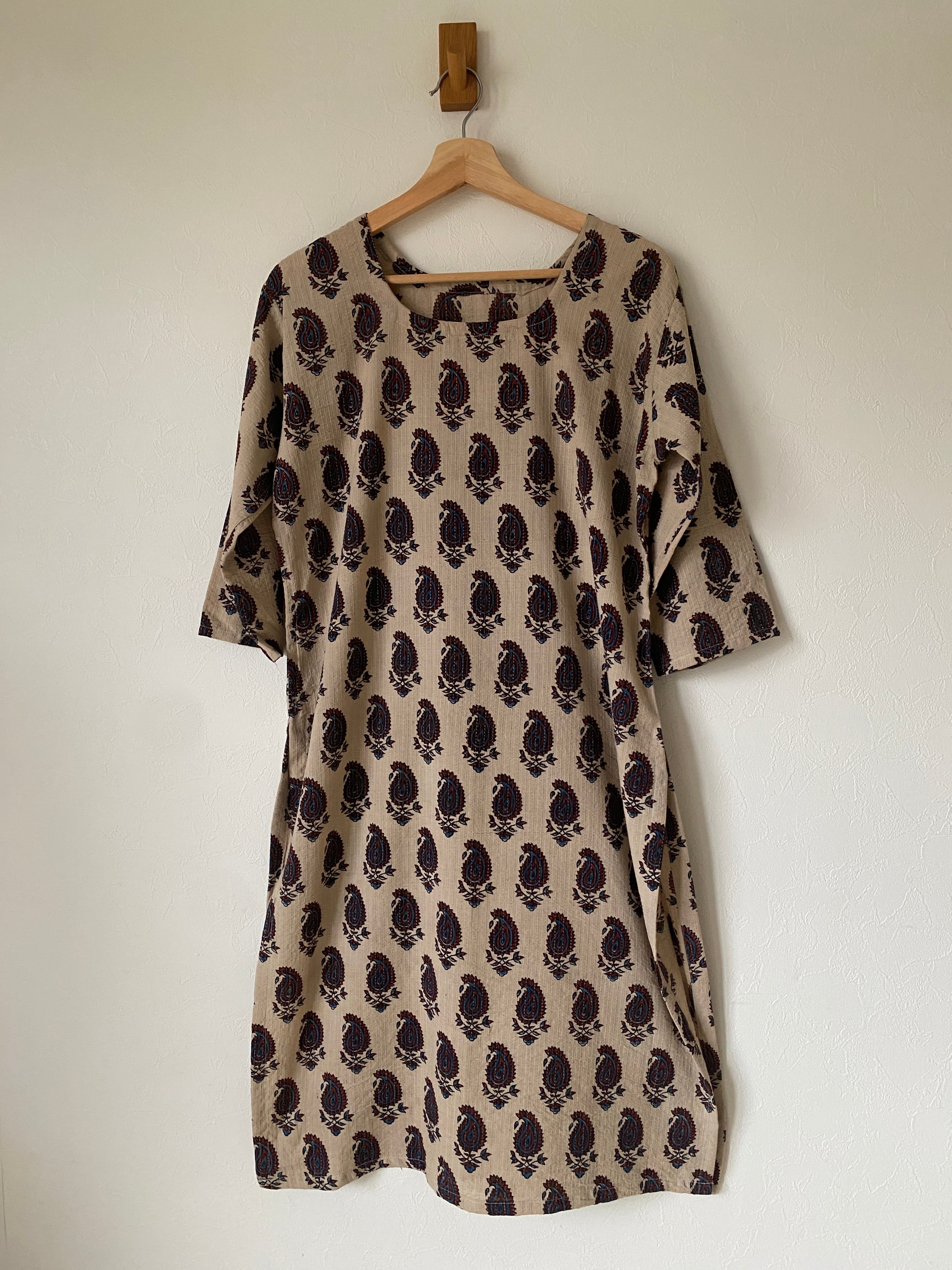 カンタクルタ paisley/white