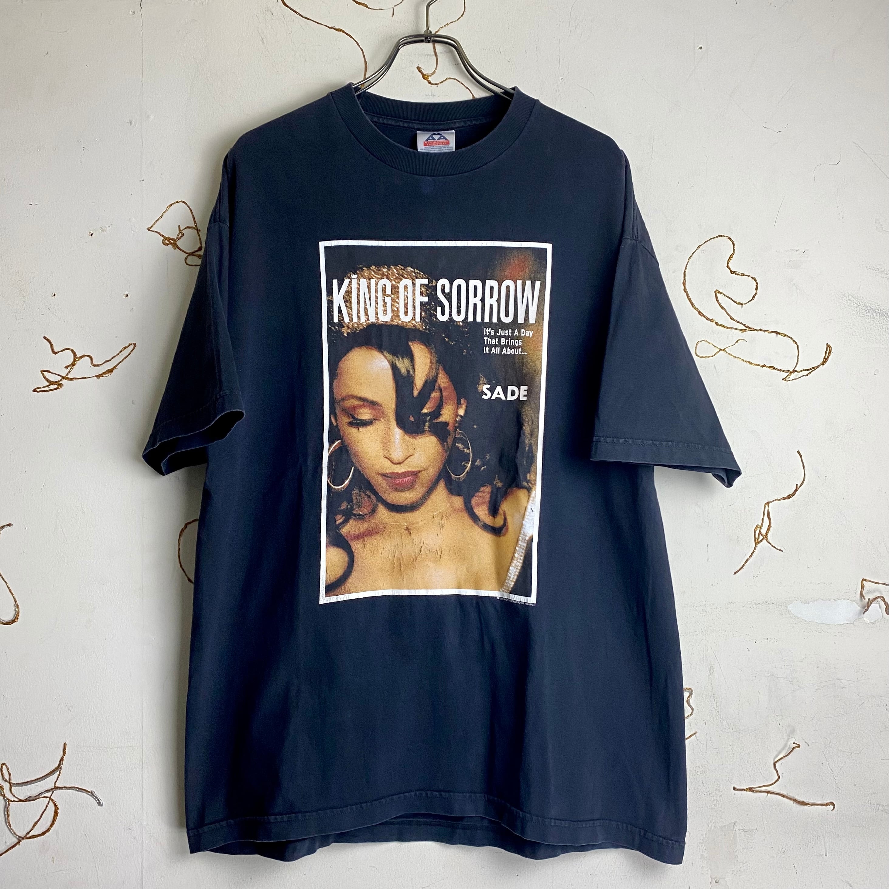 vintage 2000's SADE music tee “King Of Sorrow” | NOIR ONLINE vintage 2000's SADE music tee “King Of Sorrow” | NOIR ONLINE