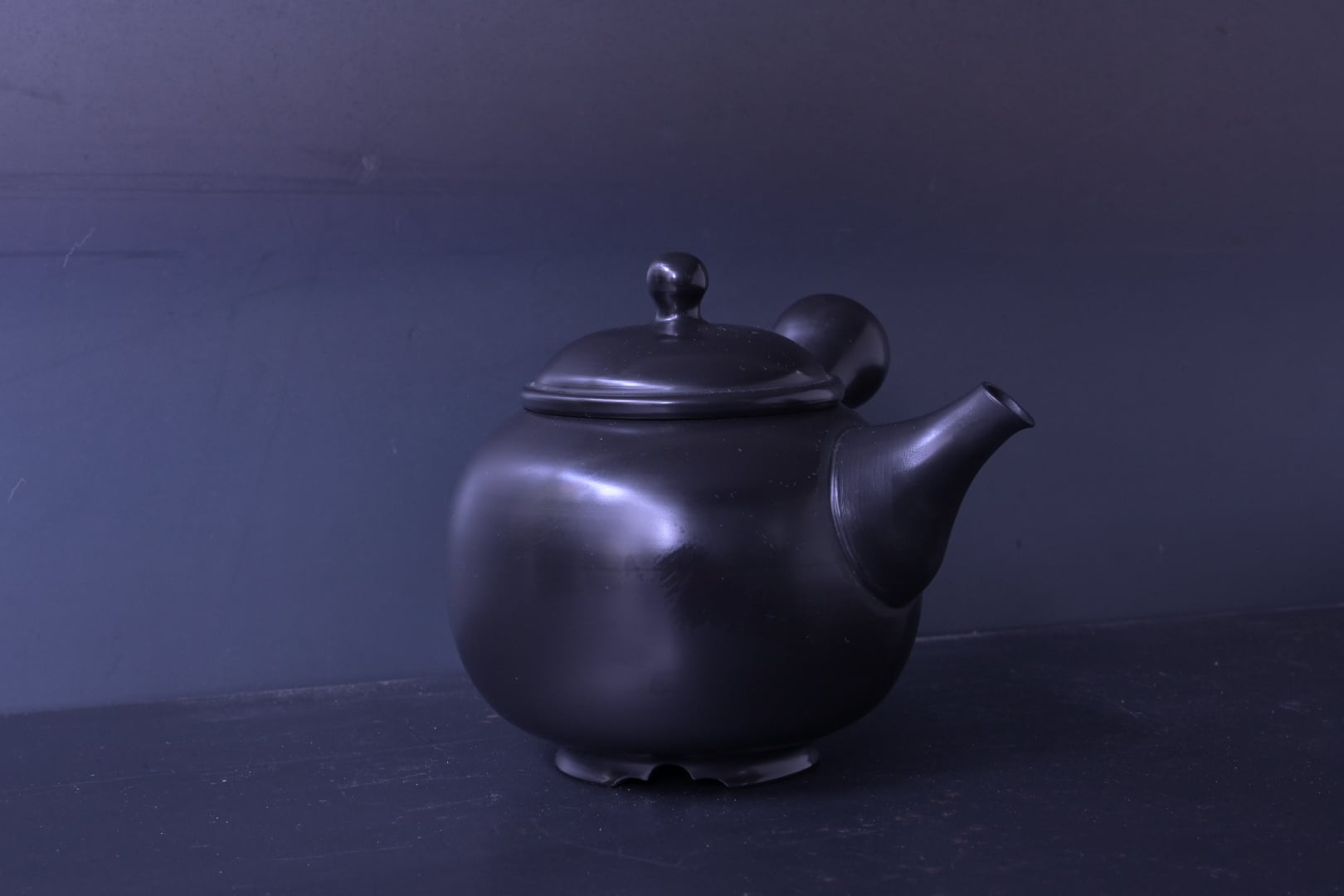 吉川雪月 茶注(黒)研出 インロウ切高台