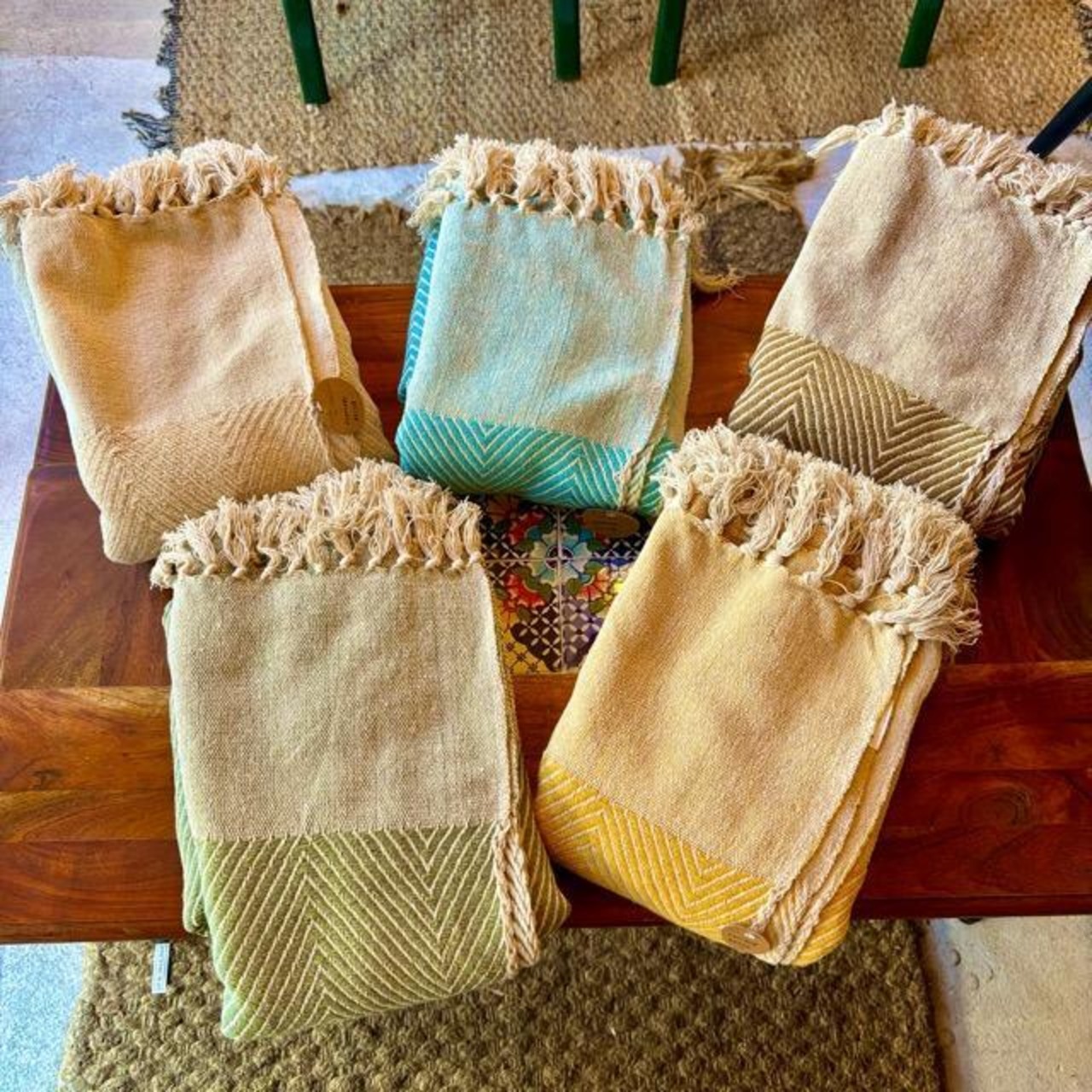 India Cotton Throwket Wave 140x200cm 5 colors available: Yellow, Olive, Blue, Natural, and Mocha