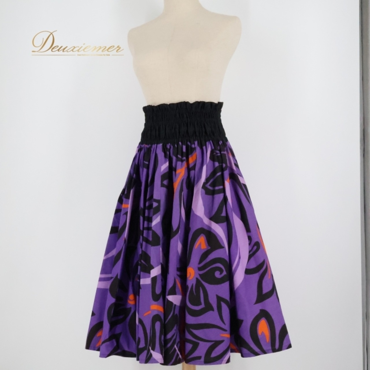 フラダンス 衣装 パウスカート パープル系 エムエムジェイ 日本製 ハワイアンプリント アロハ ハワイアン フラワープリント シングル スカート かわいい 上品 おしゃれ 大人っぽい ブラック系 オレンジ系 紫 黒 橙 フラ ダンス パウスカート ハワイアン スカート フラダンス 衣装 おしゃれ パープル ブラック オレンジ フラ ワンピース 大人 鮮やかな色 デザイン 軽い かわいい フレア 上品