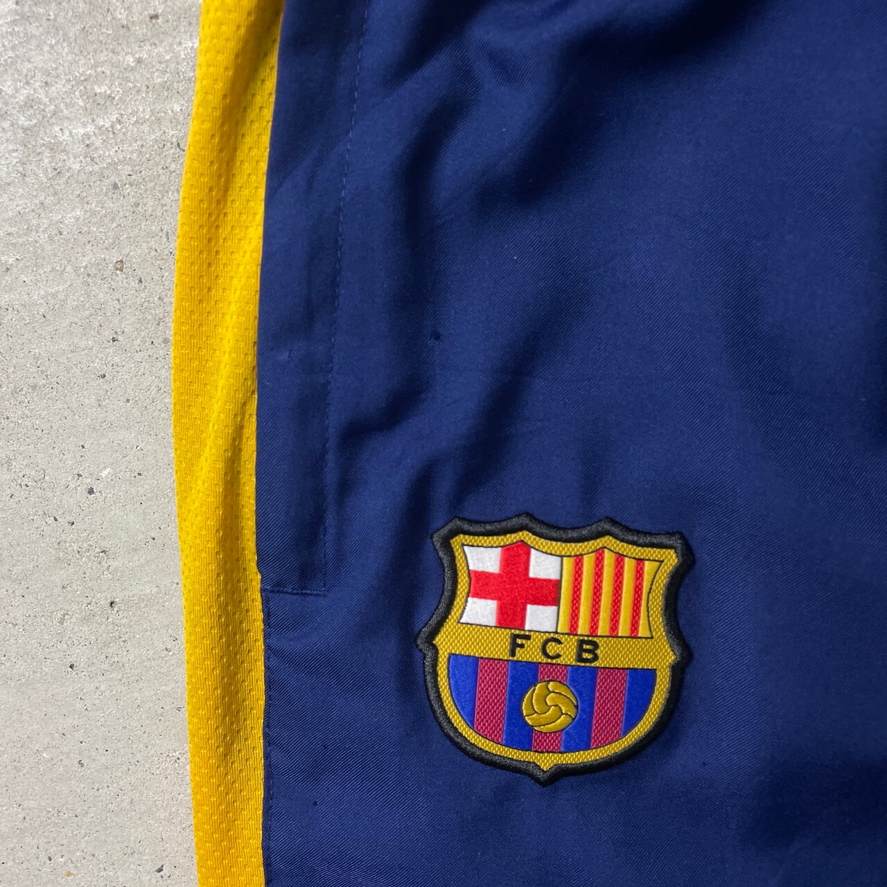 NIKE ナイキ DRY-FIT ジョグパンツ ウォームアップパンツ FCB ワッペン 
