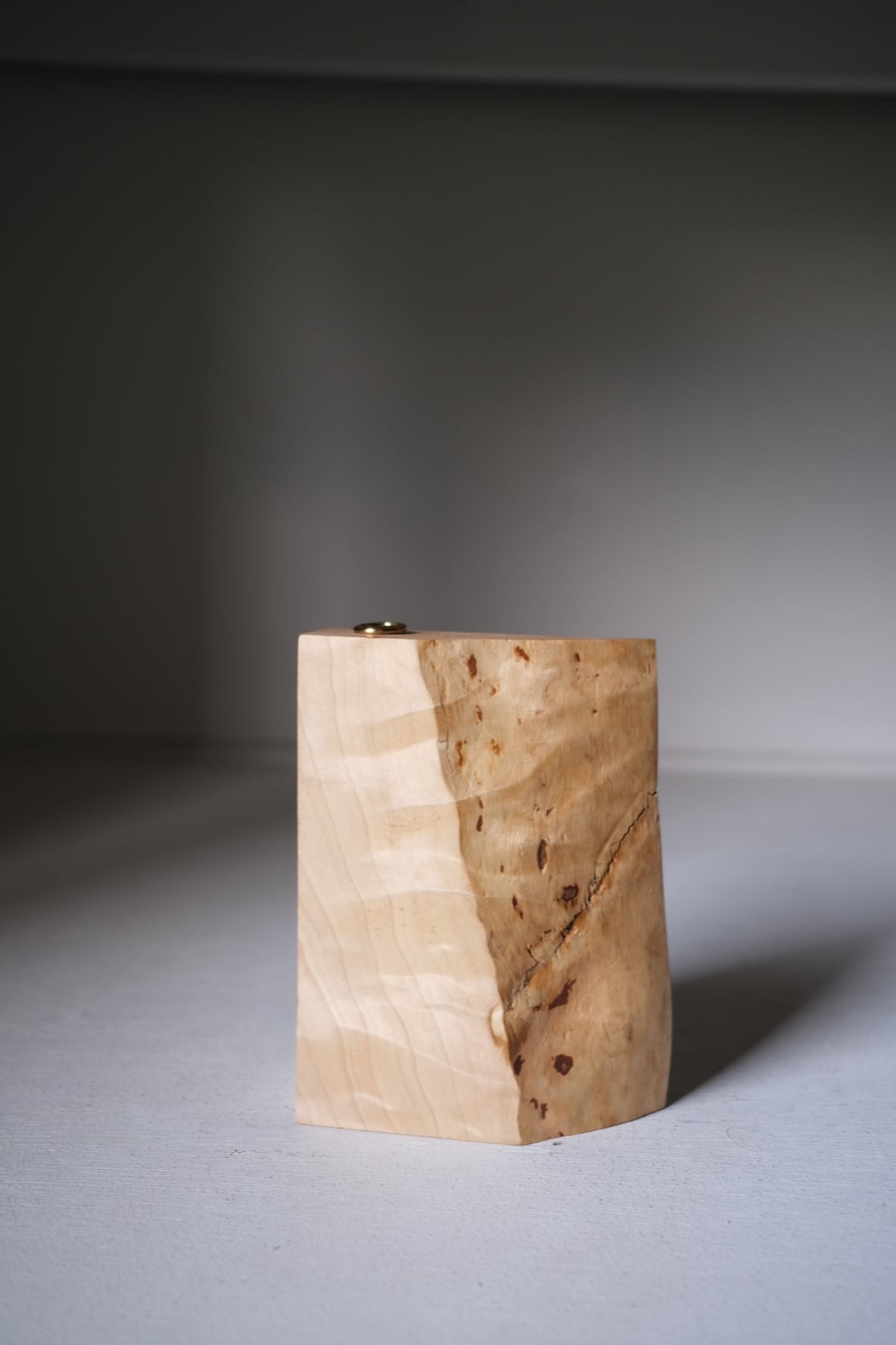 木塊 一輪挿し -栃- | TORINOKI FURNITURE