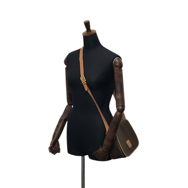 CELINE セリーヌ マカダム ショルダーバッグ ブラウン ブラゾン型押し PVC レザー フラップ vintage ヴィンテージ オールド kbjacj
