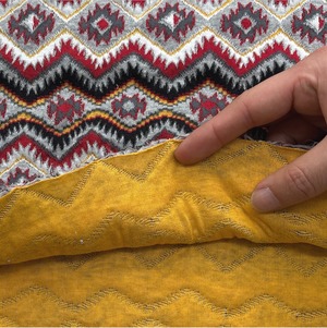 ★CT212◆オーダー50cm単位◆綿ポリエステル混ジャガードキルティングニット生地◆オルテガ調柄