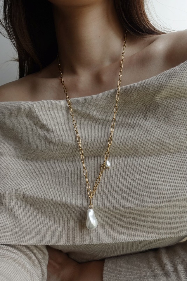 baroque pearl leon necklace
