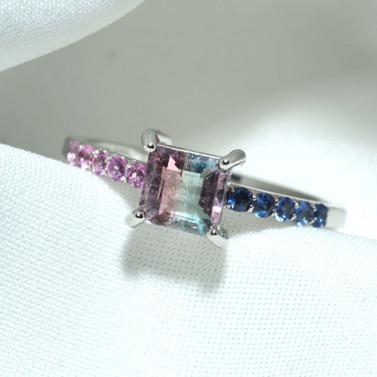 バイカラートルマリン 0.7ct リング pt900