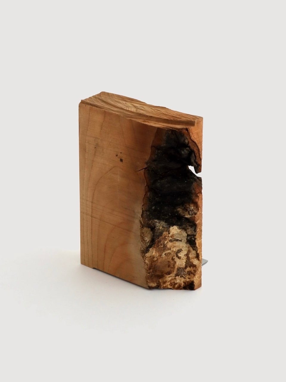 廃棄木材のブックエンド（ケヤキ）｜Bookend “WoodsenD” （Japanese