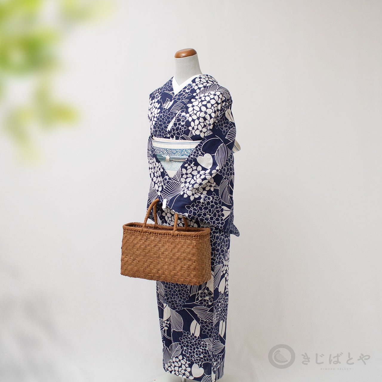 綿麻浴衣 紺に紫陽花 | きじばとや
