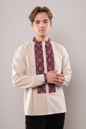 ウクライナ刺繍ヴィシヴァンカ　クロスステッチ手刺繍　Lサイズ　メンズ