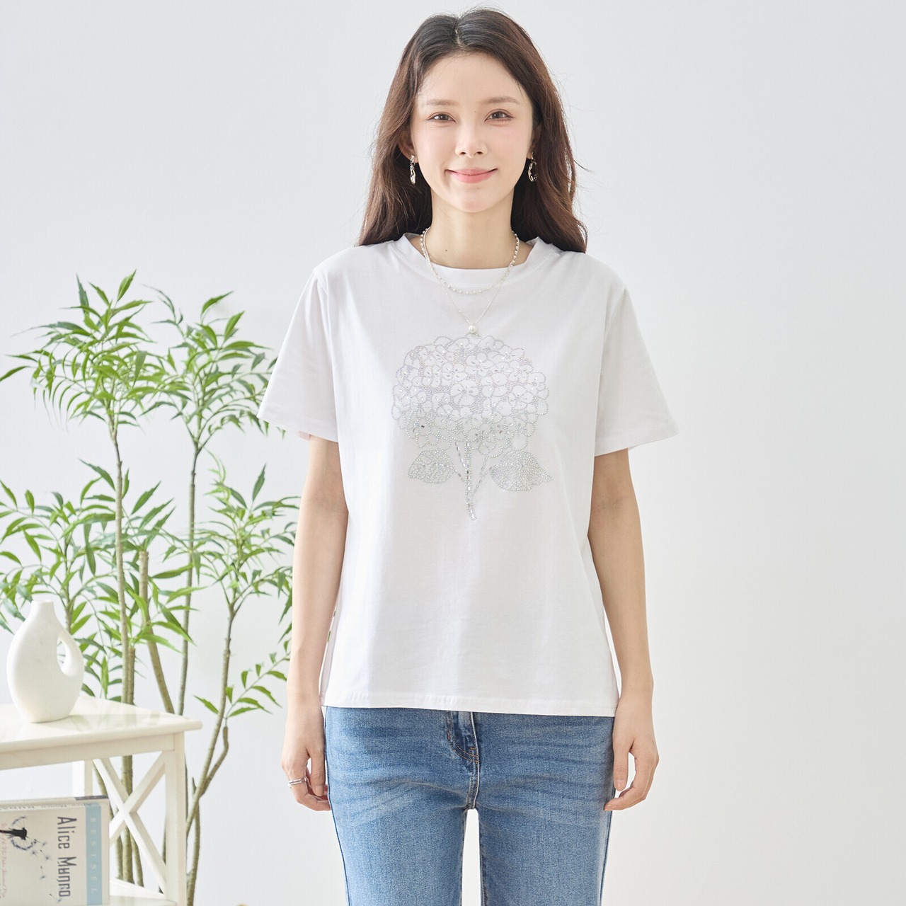 TRUBE アジサイラインストーンデコTシャツ【M~L】ホワイト