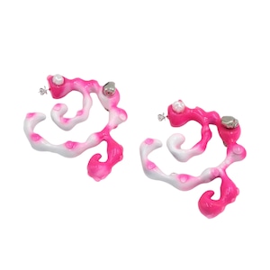 【LOVEMETAL】Pink caterpillar earrings