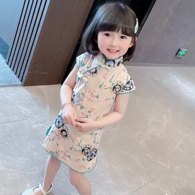 2色 子供服 80〜130 ショート ドレス チャイナドレス スカート 花柄 ワンピース 半袖 ショートスリーブ 送料無料 フラワー 子供 キッズコーデ キッズファッション キッズドレス キッズ 可愛い きれいめ エレガント 春 夏 ガーリー 韓国系 お出かけ 外出 きれいめカジュアル 着回し ファッション デート コーディネート 重ね着 休日 特別な日 お祝い 記念日 カジュアル 普段着 春コーデ 夏コーデ おしゃれ シンプル ゆったり 韓国ファッション ワンポイント コーデ 衣装 発表会 ハロウィン