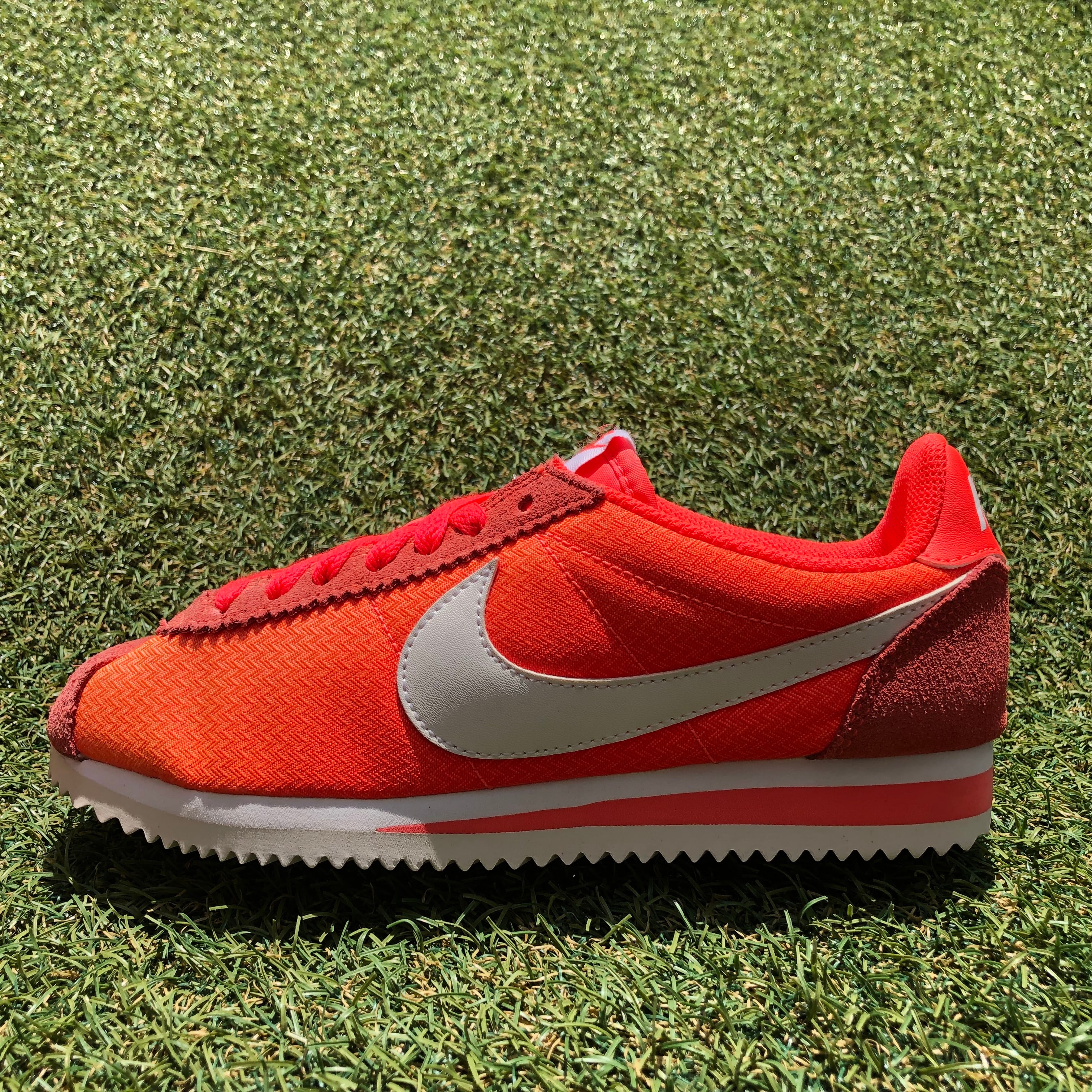 NIKE CLASSIC CORTEZ NYLON ナイキ クラシック コルテッツ ナイロン HT27